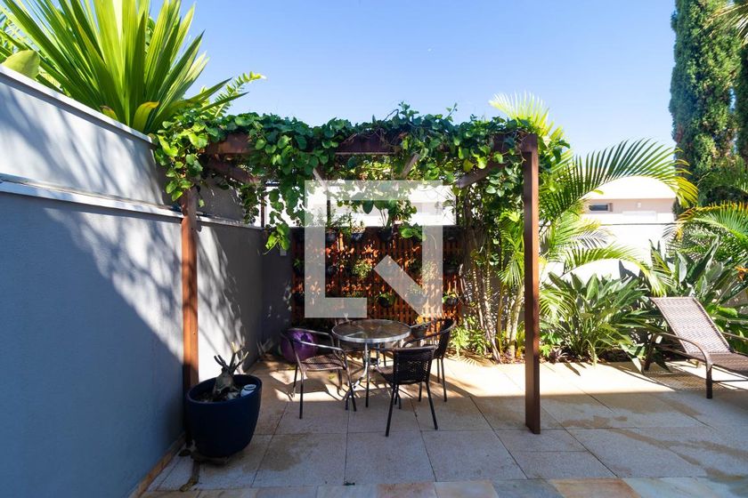 Casa à Venda - Swiss Park, 3 Quartos,  268 m2 em , Campinas - sp | SoloBR
