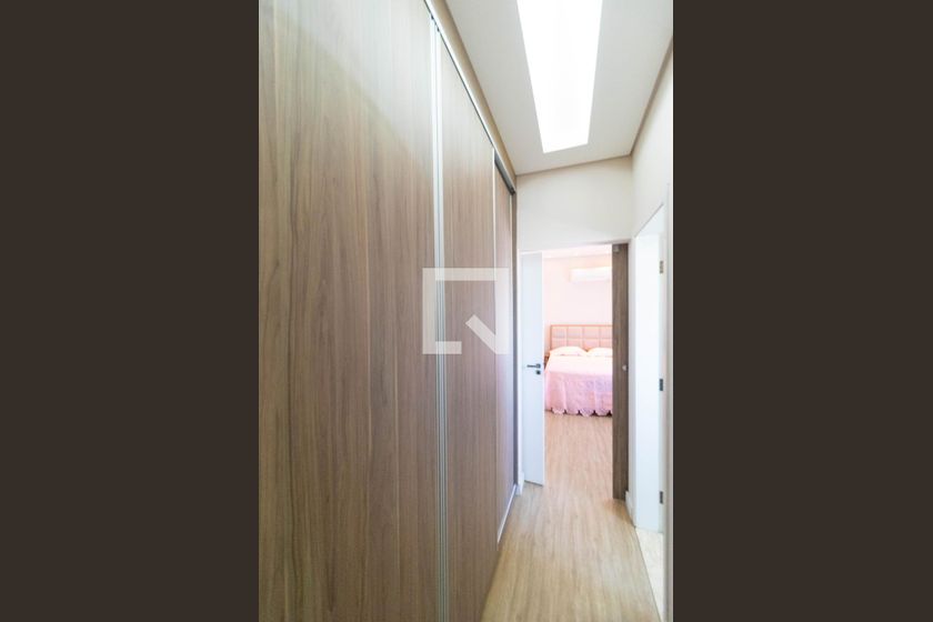 Casa à Venda - Swiss Park, 3 Quartos,  268 m2 em , Campinas - sp | SoloBR