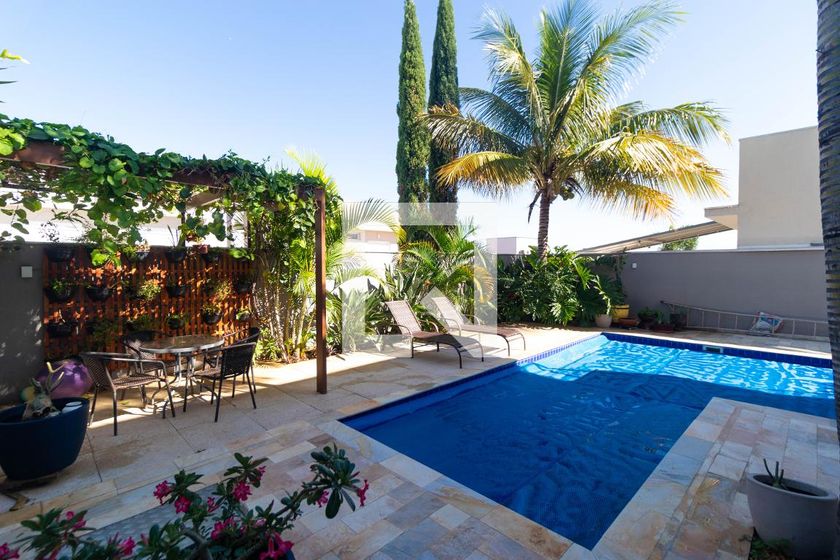 Casa à Venda - Swiss Park, 3 Quartos,  268 m2 em , Campinas - sp | SoloBR