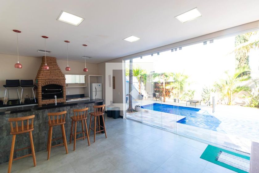 Casa à Venda - Swiss Park, 3 Quartos,  268 m2 em , Campinas - sp | SoloBR