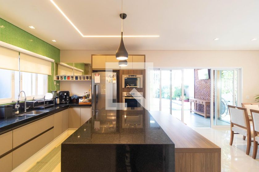 Casa à Venda - Swiss Park, 3 Quartos,  268 m2 em , Campinas - sp | SoloBR