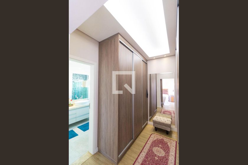 Casa à Venda - Swiss Park, 3 Quartos,  268 m2 em , Campinas - sp | SoloBR