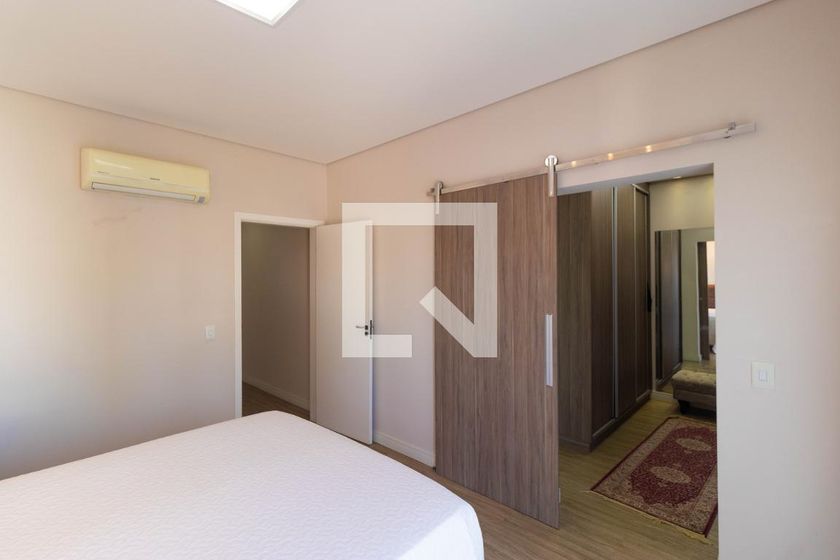 Casa à Venda - Swiss Park, 3 Quartos,  268 m2 em , Campinas - sp | SoloBR