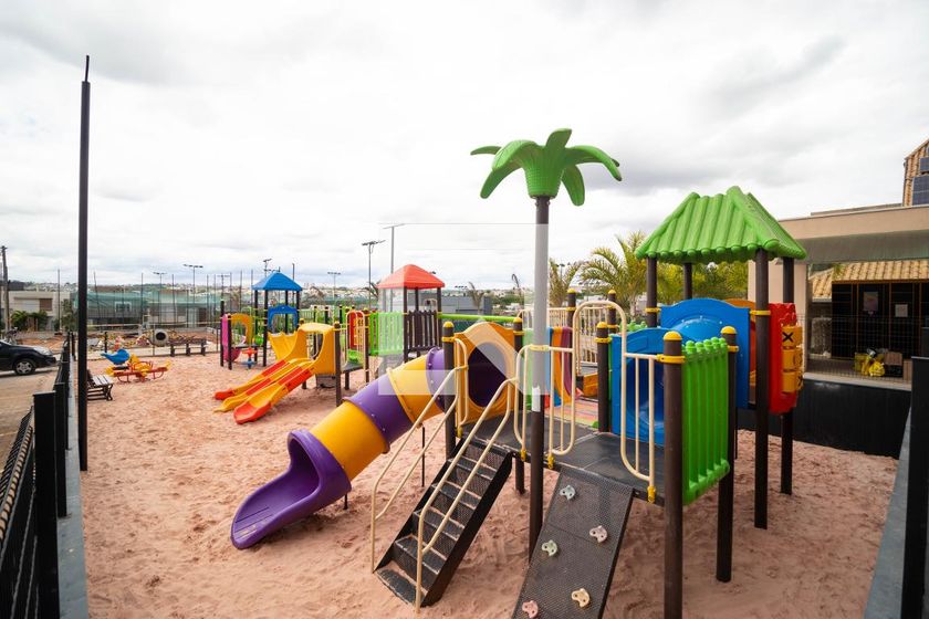 Casa à Venda - Swiss Park, 3 Quartos,  268 m2 em , Campinas - sp | SoloBR