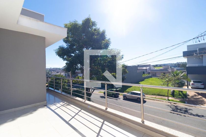 Casa à Venda - Swiss Park, 3 Quartos,  268 m2 em , Campinas - sp | SoloBR