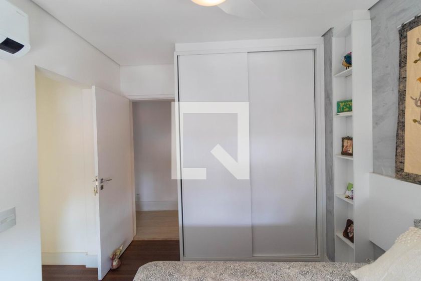Apartamento à Venda - Cambuí, 3 Quartos,  213 m2 em , Campinas - sp | SoloBR