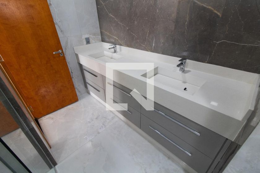 Casa à Venda - Lot. Alphaville Campinas, 4 Quartos,  531 m2 em , Campinas - sp | SoloBR