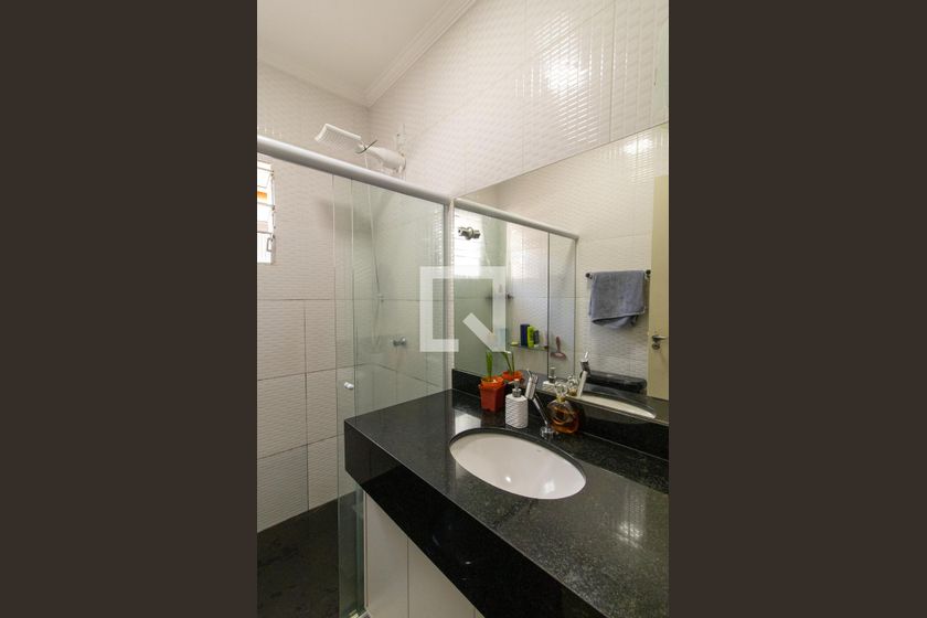 Casa à Venda - Jardim Flamboyant, 3 Quartos,  240 m2 em , Campinas - sp | SoloBR