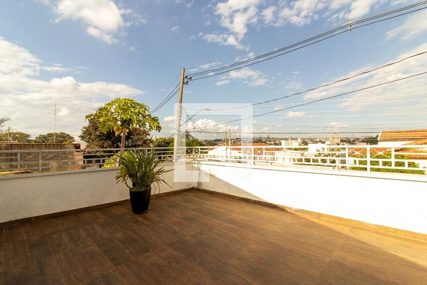 Casa à Venda - Jardim Flamboyant, 3 Quartos,  240 m2 em , Campinas - sp | SoloBR