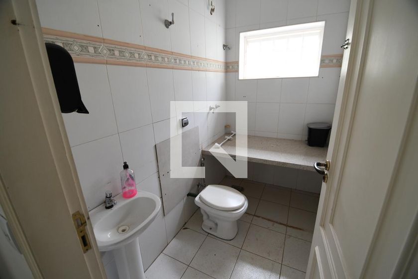 Casa à Venda - Mansões Santo Antônio, 3 Quartos,  400 m2 em , Campinas - sp | SoloBR