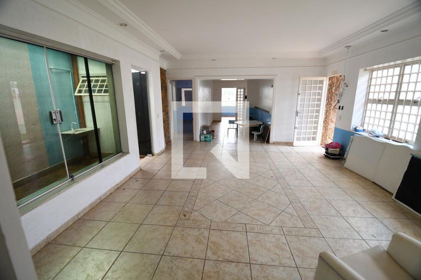 Casa à Venda - Mansões Santo Antônio, 3 Quartos,  400 m2 em , Campinas - sp | SoloBR