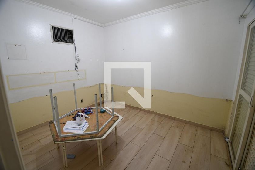 Casa à Venda - Mansões Santo Antônio, 3 Quartos,  400 m2 em , Campinas - sp | SoloBR