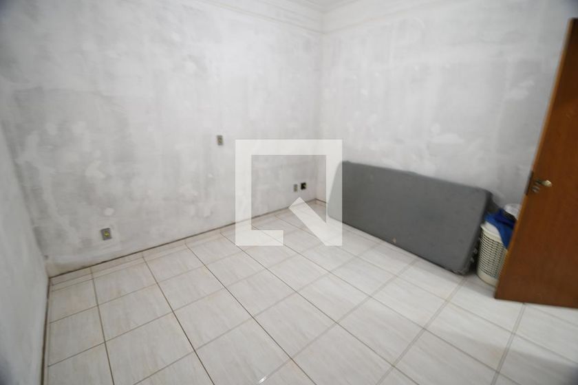 Casa à Venda - Jardim Santana, 2 Quartos,  80 m2 em , Campinas - sp | SoloBR