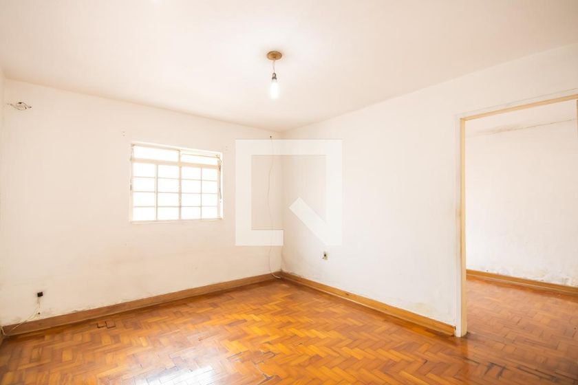 Casa, 1 quarto, 294 m² - Foto 1