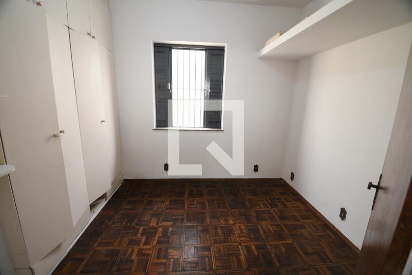 Casa à Venda - Taquaral, 4 Quartos,  166 m2 em , Campinas - sp | SoloBR