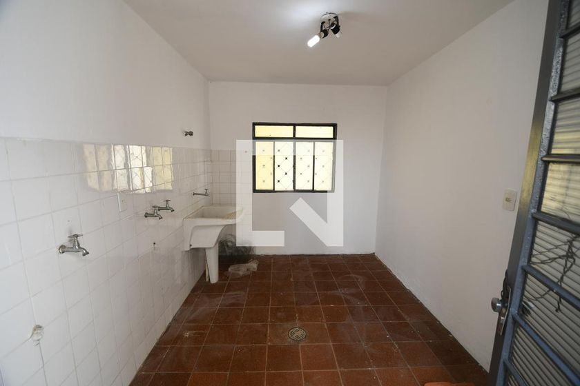 Casa à Venda - Taquaral, 4 Quartos,  166 m2 em , Campinas - sp | SoloBR