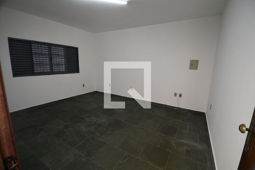 Casa à Venda - Taquaral, 4 Quartos,  166 m2 em , Campinas - sp | SoloBR