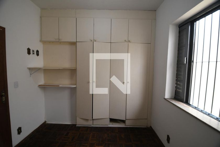 Casa à Venda - Taquaral, 4 Quartos,  166 m2 em , Campinas - sp | SoloBR