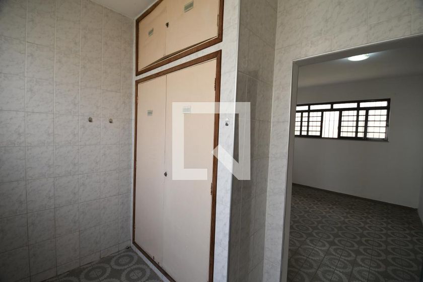 Casa à Venda - Taquaral, 4 Quartos,  166 m2 em , Campinas - sp | SoloBR