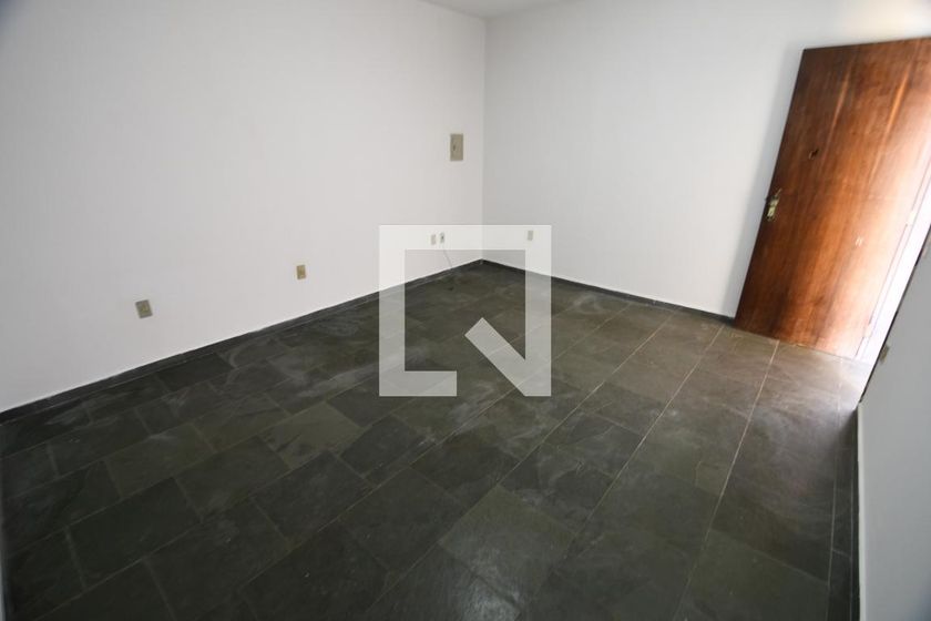 Casa à Venda - Taquaral, 4 Quartos,  166 m2 em , Campinas - sp | SoloBR