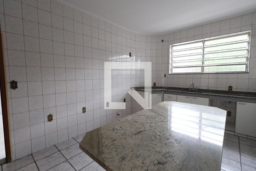Casa, 1 quarto, 82 m² - Foto 26