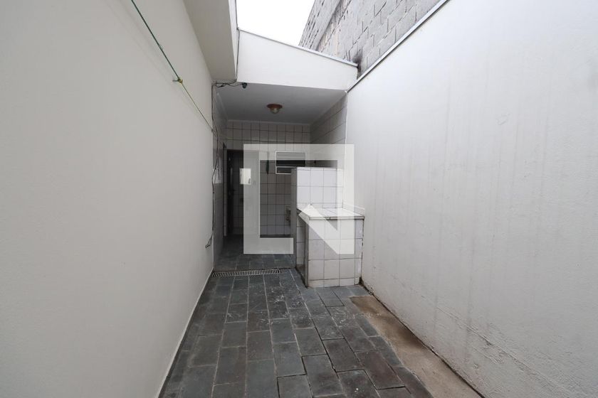 Casa, 1 quarto, 82 m² - Foto 35