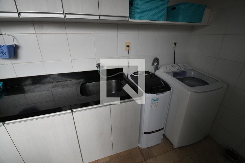 Casa à Venda - Taquaral, 4 Quartos,  282 m2 em , Campinas - sp | SoloBR