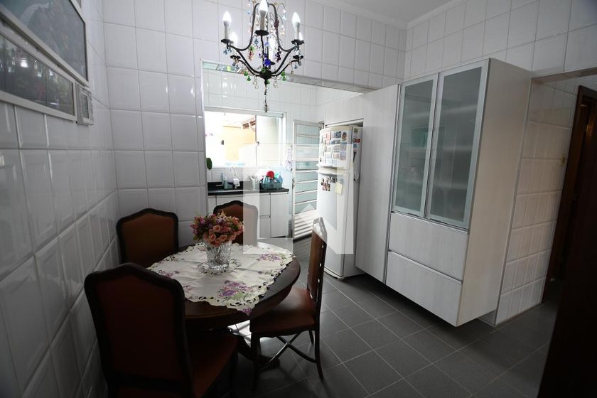 Casa à Venda - Taquaral, 4 Quartos,  282 m2 em , Campinas - sp | SoloBR