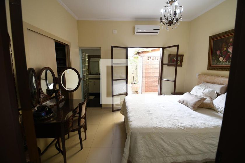 Casa à Venda - Taquaral, 4 Quartos,  282 m2 em , Campinas - sp | SoloBR