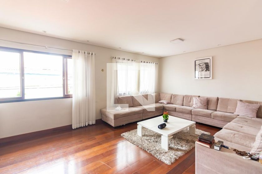 Casa, 3 quartos, 248 m² - Foto 1