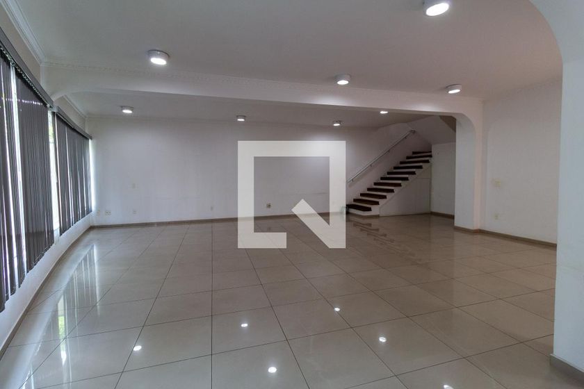 Casa, 5 quartos, 468 m² - Foto 1
