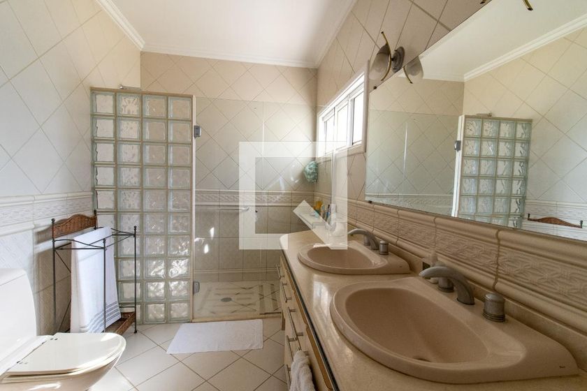 Casa à Venda - Jardim Santana, 3 Quartos,  400 m2 em , Campinas - sp | SoloBR