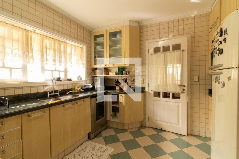 Casa à Venda - Jardim Santana, 3 Quartos,  400 m2 em , Campinas - sp | SoloBR