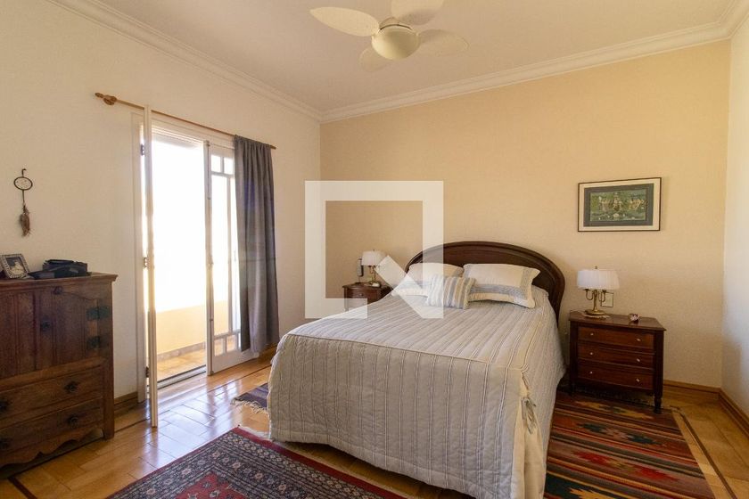 Casa à Venda - Jardim Santana, 3 Quartos,  400 m2 em , Campinas - sp | SoloBR