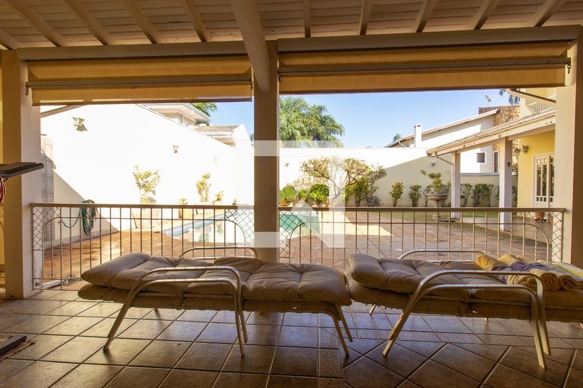 Casa à Venda - Jardim Santana, 3 Quartos,  400 m2 em , Campinas - sp | SoloBR