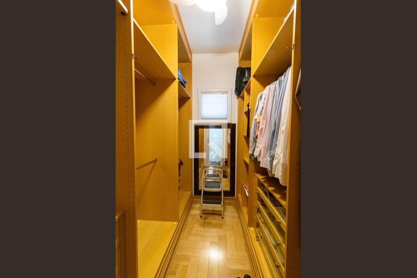Casa à Venda - Jardim Santana, 3 Quartos,  400 m2 em , Campinas - sp | SoloBR