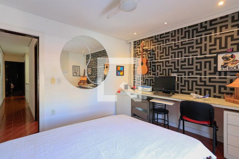 Casa, 6 quartos, 250 m² - Foto 33