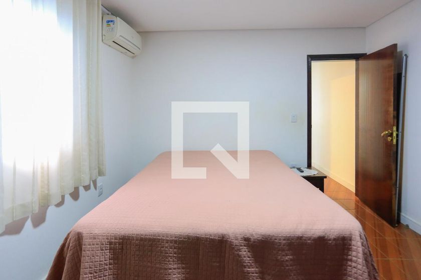 Casa, 6 quartos, 250 m² - Foto 55
