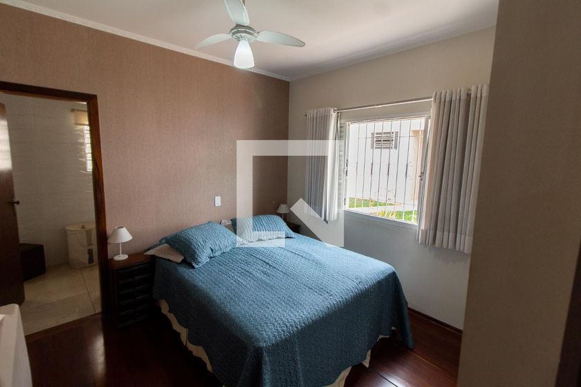 Casa à Venda - Taquaral, 3 Quartos,  194 m2 em , Campinas - sp | SoloBR