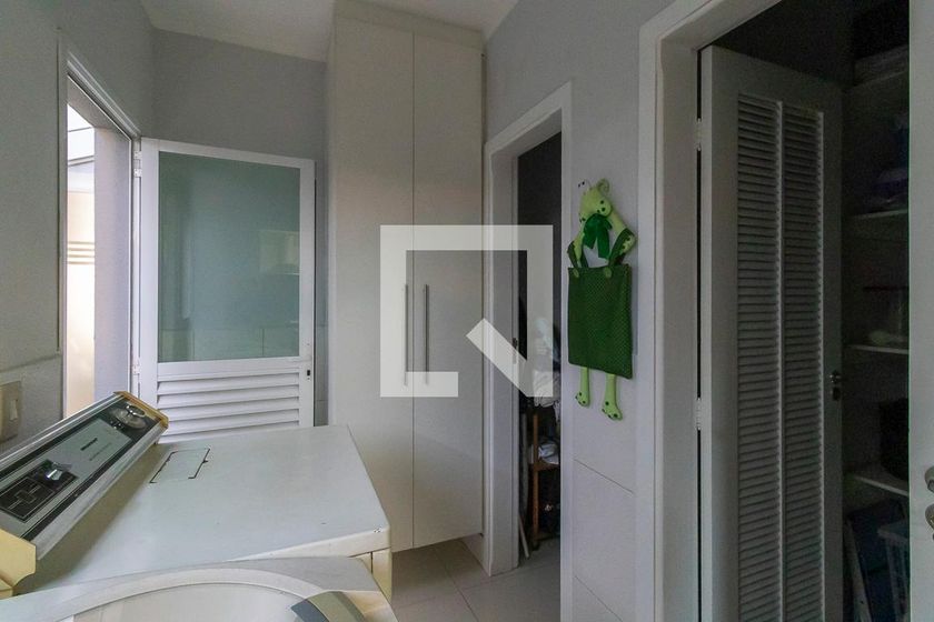 Casa à Venda - Taquaral, 3 Quartos,  260 m2 em , Campinas - sp | SoloBR