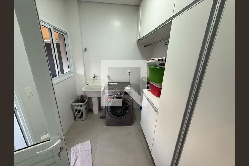 Casa à Venda - Swiss Park, 4 Quartos,  402 m2 em , Campinas - sp | SoloBR