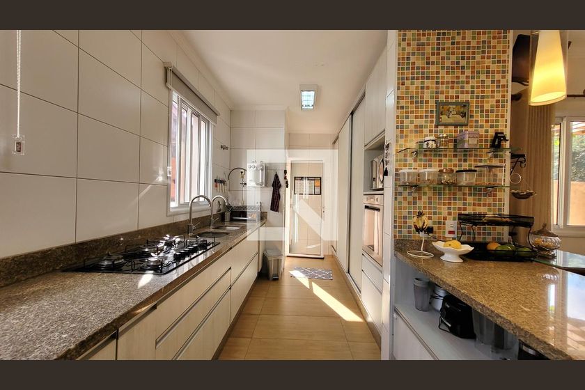 Casa à Venda - Barão Geraldo - Centro, 3 Quartos,  280 m2 em , Campinas - sp | SoloBR