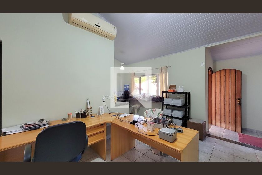 Casa à Venda - Barão Geraldo - Centro, 3 Quartos,  280 m2 em , Campinas - sp | SoloBR