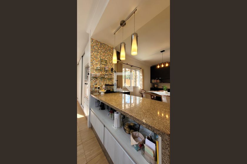 Casa à Venda - Barão Geraldo - Centro, 3 Quartos,  280 m2 em , Campinas - sp | SoloBR