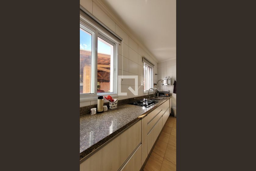 Casa à Venda - Barão Geraldo - Centro, 3 Quartos,  280 m2 em , Campinas - sp | SoloBR