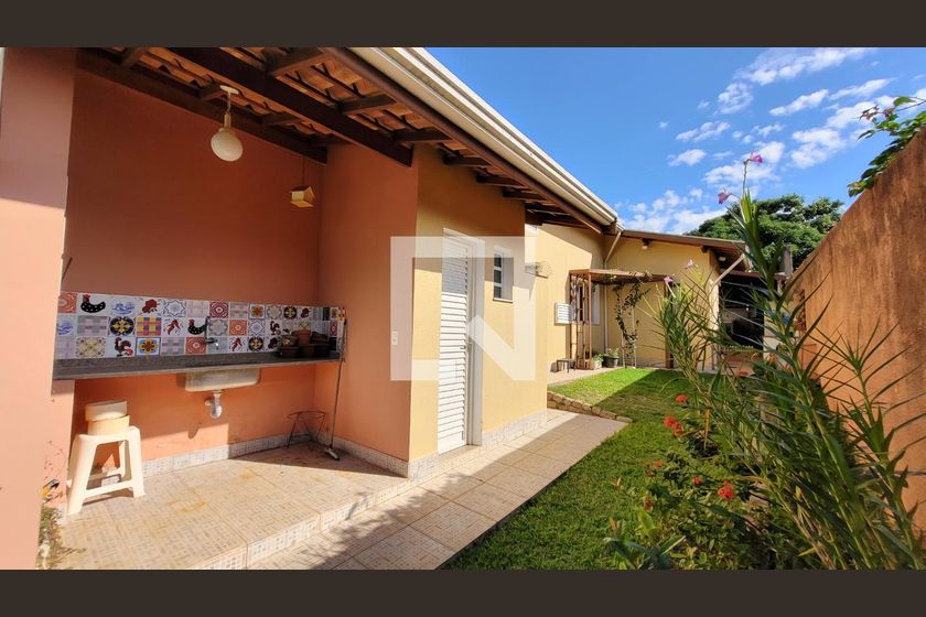 Casa à Venda - Barão Geraldo - Centro, 3 Quartos,  280 m2 em , Campinas - sp | SoloBR