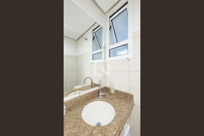 Apartamento à Venda - Mansões Santo Antônio, 4 Quartos,  130 m2 em , Campinas - sp | SoloBR