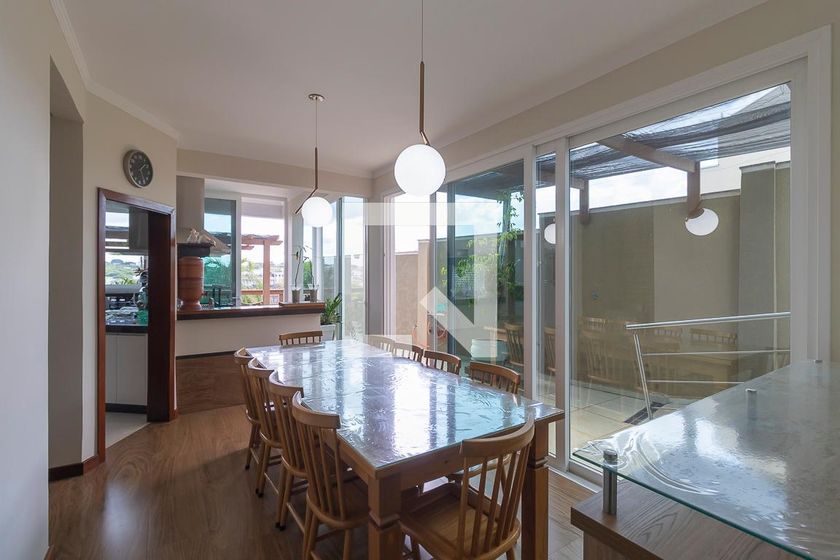 Casa à Venda - Swiss Park, 4 Quartos,  300 m2 em , Campinas - sp | SoloBR
