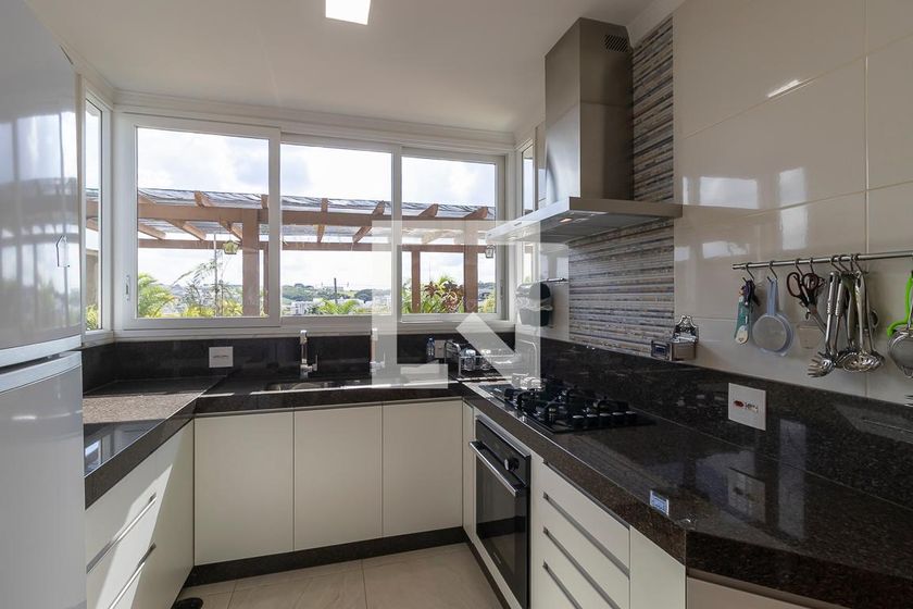 Casa à Venda - Swiss Park, 4 Quartos,  300 m2 em , Campinas - sp | SoloBR