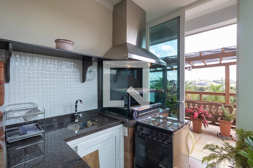Casa à Venda - Swiss Park, 4 Quartos,  300 m2 em , Campinas - sp | SoloBR